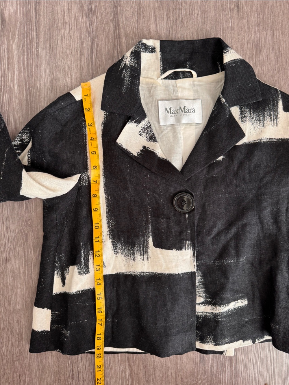 MaxMara Black and White Brushstroke Cropped Blazer - Picture 10 of 11
